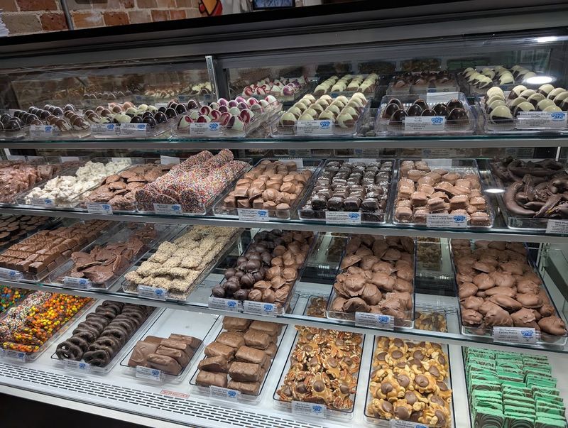 Grandpa Joe's Candy Shop - Leesburg, FL