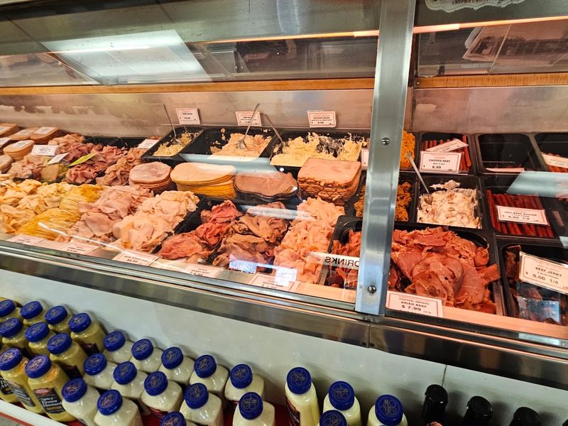 Hummer's Meats - Mount Joy