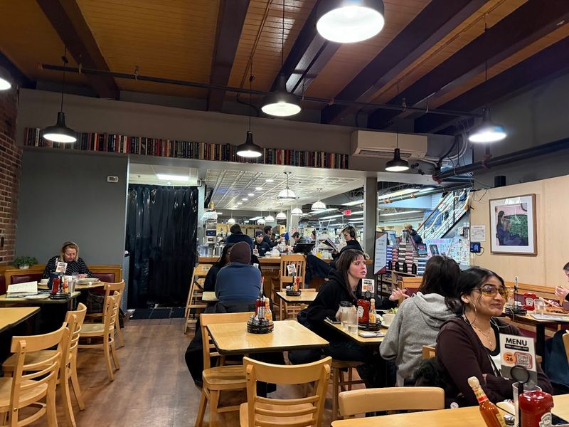 Trident Booksellers & Café