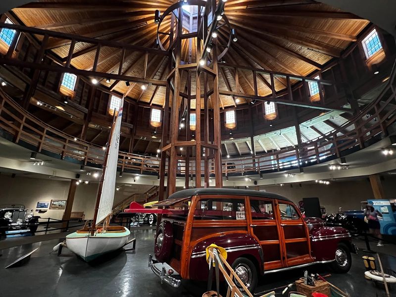 J.K. Lilly III Automobile Gallery