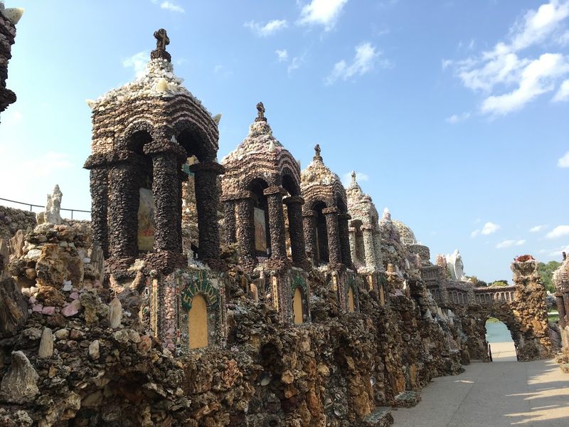 Grotto of the Redemption (West Bend)