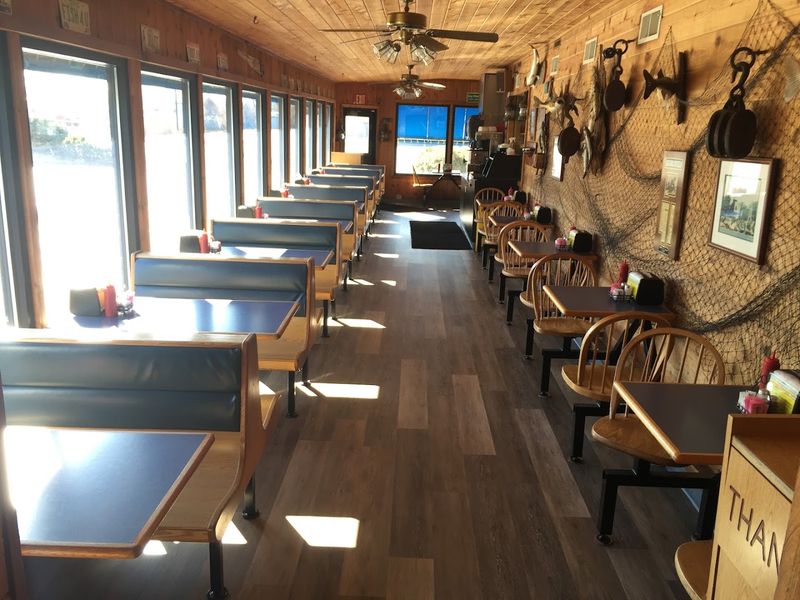 Jolly Roger Seafood House - Port Clinton