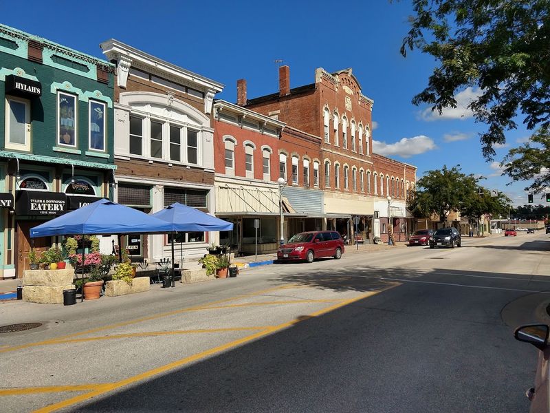 Grant Wood Scenic Byway — Anamosa to Manchester