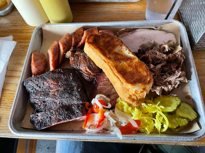 Hank's Texas BBQ — Columbus