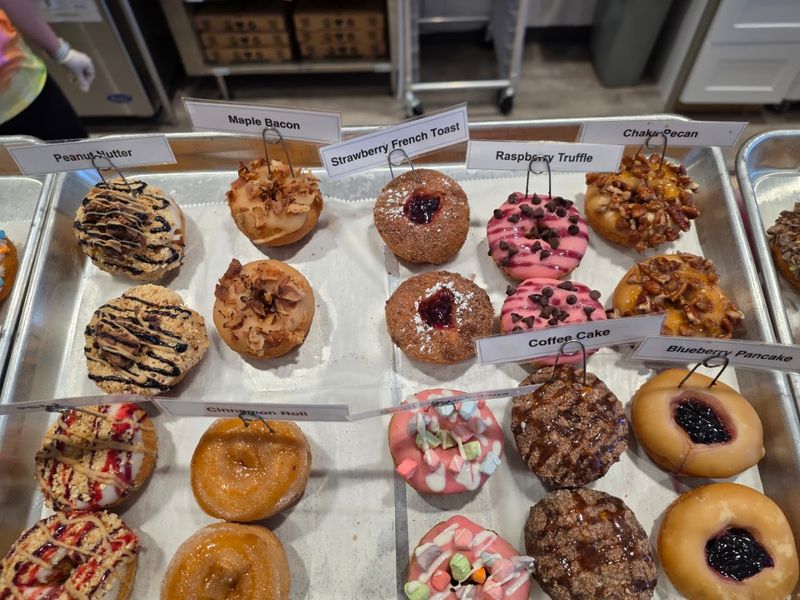 Peace Love Donuts, Greensboro, Guilford County