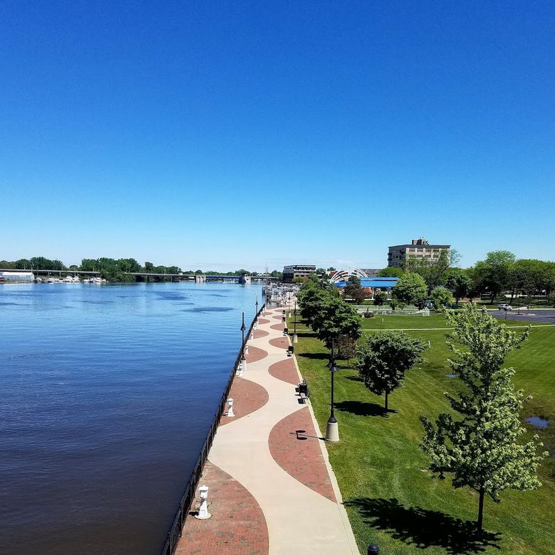 Riverwalk Pier and Trail