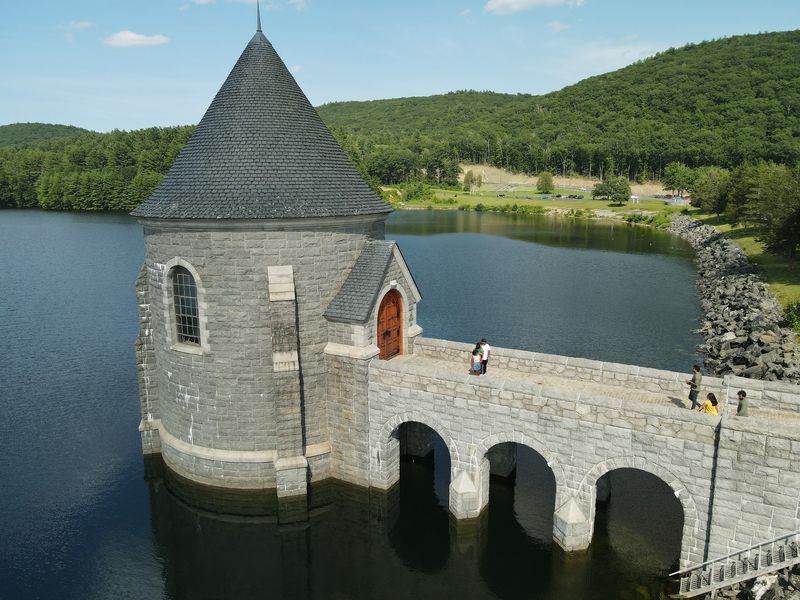 Saville Dam (Barkhamsted)