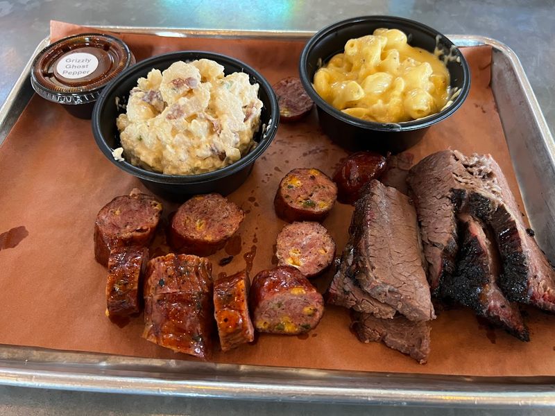 Bear&rsquo;s Smokehouse Barbecue - Hartford