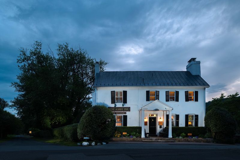 The Ashby Inn & Restaurant – Paris