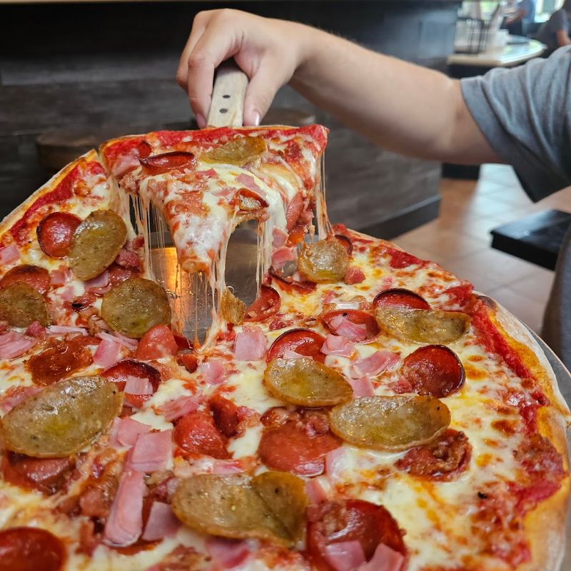 Luca's Wood Fire Pizza & Restaurant &ndash; Columbia, SC