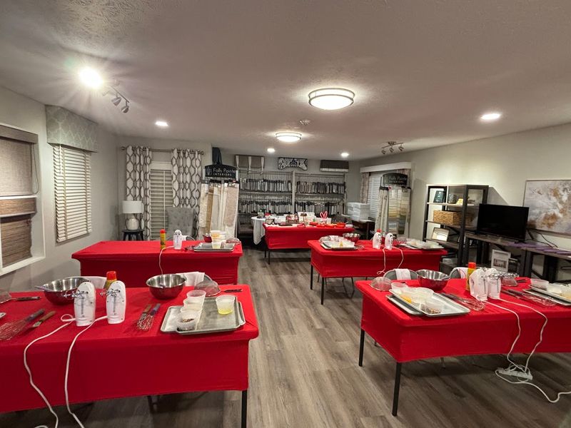 Annie's Signature Sweets Baking School - Berea