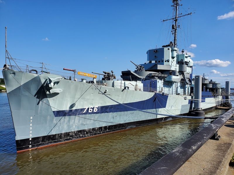 USS Slater (DE-766) - Albany