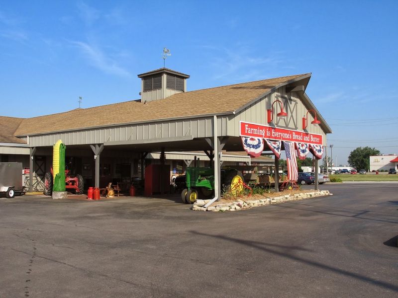 The Iowa Machine Shed Restaurant - Davenport