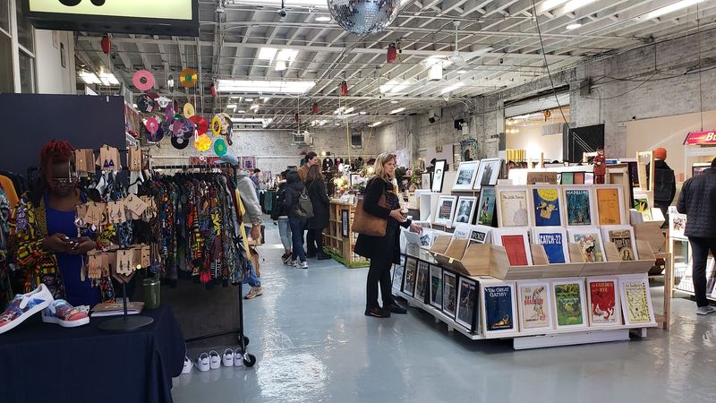 Williamsburg Artists & Flea Market - Williamsburg, Iowa County