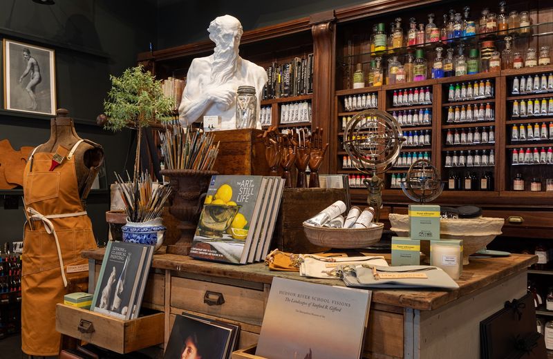 de Gerenday's Fine Art Materials and Curiosities - Old Lyme