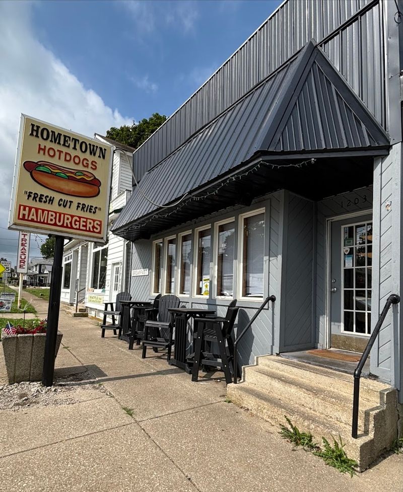 Hometown Hotdogs (Millersport)