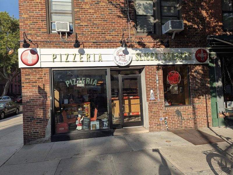 Paulie Gee's