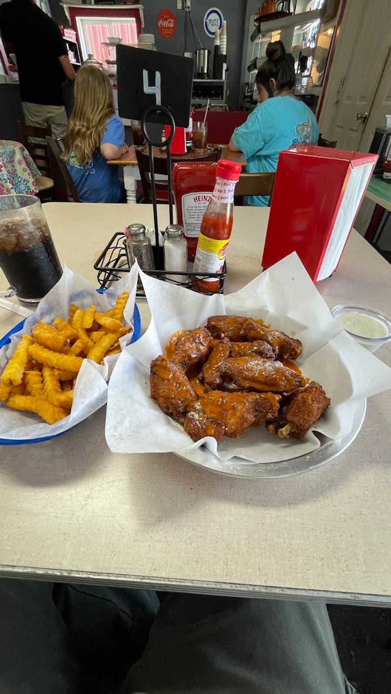 Lori's Dive In