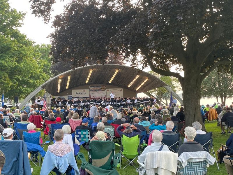 Kollen Park Summer Concert Series - Kollen Park, Holland (Lake Macatawa)