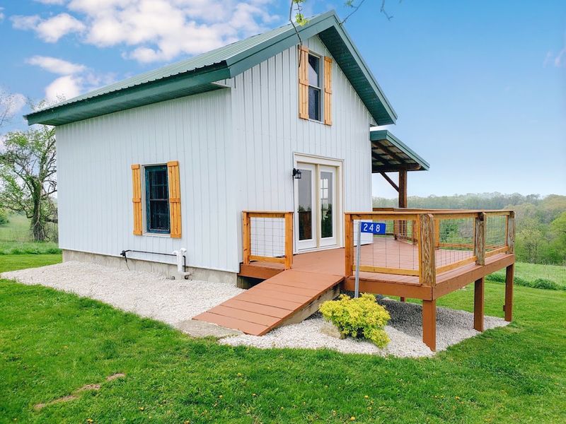 Decorah High Point Cabins
