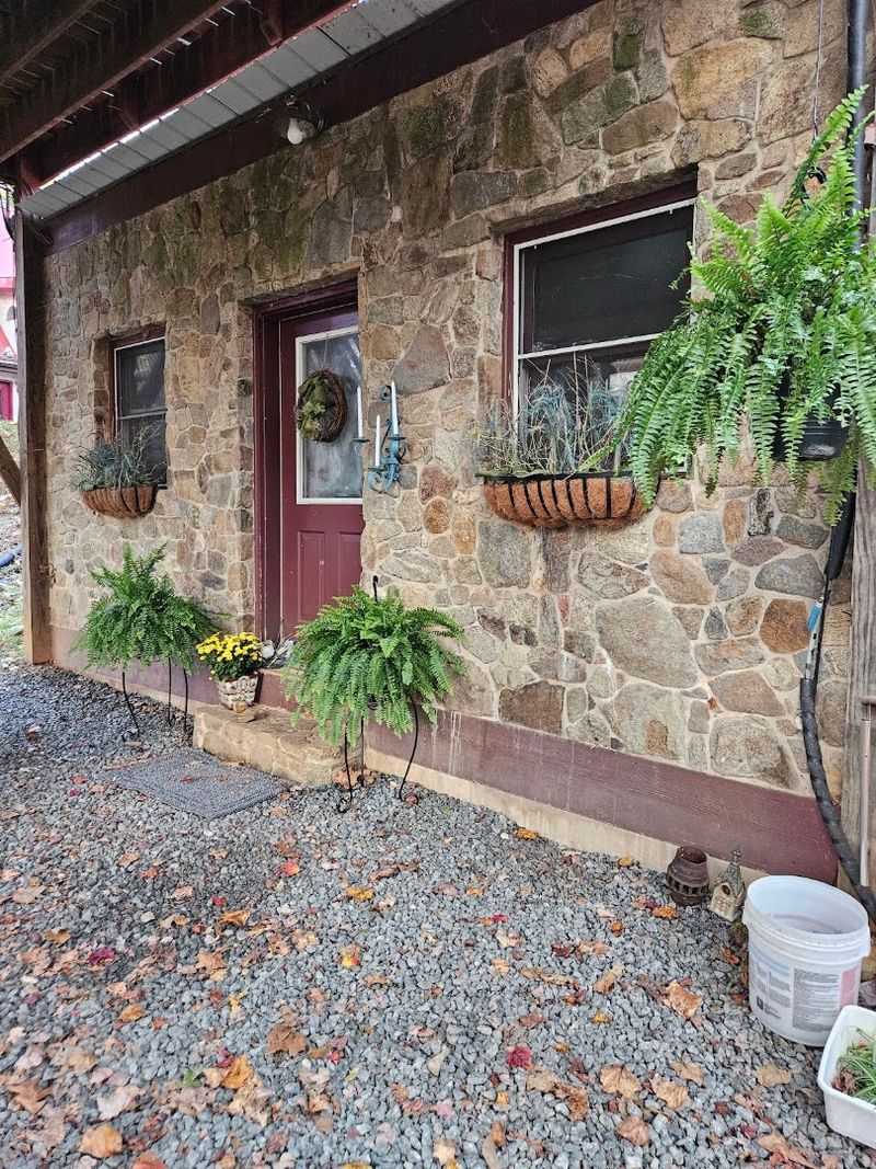 White Lotus Eco Spa Retreat &mdash; Stanardsville