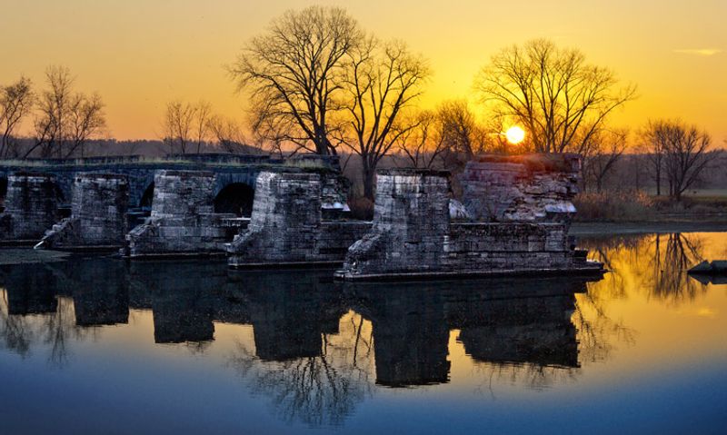 Four Seasons of Canal Beauty
