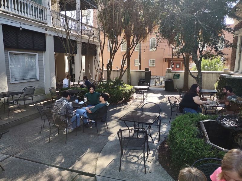 No Wi-Fi Encourages People to Actually Hang Out
