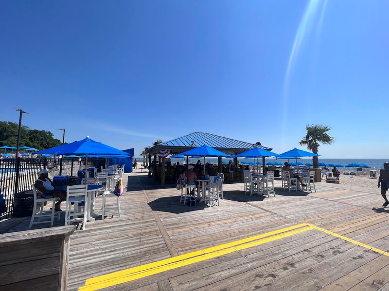 Paradise Ocean Club