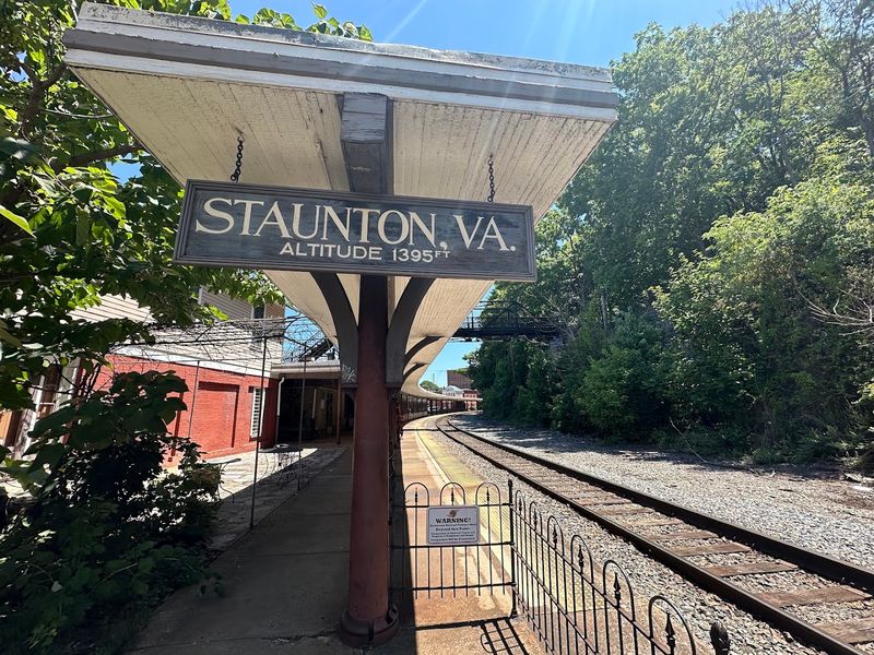 Sip & Savor Express - Staunton, VA