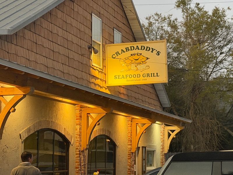 Crabdaddy's Seafood Grill &ndash; St. Simons Island