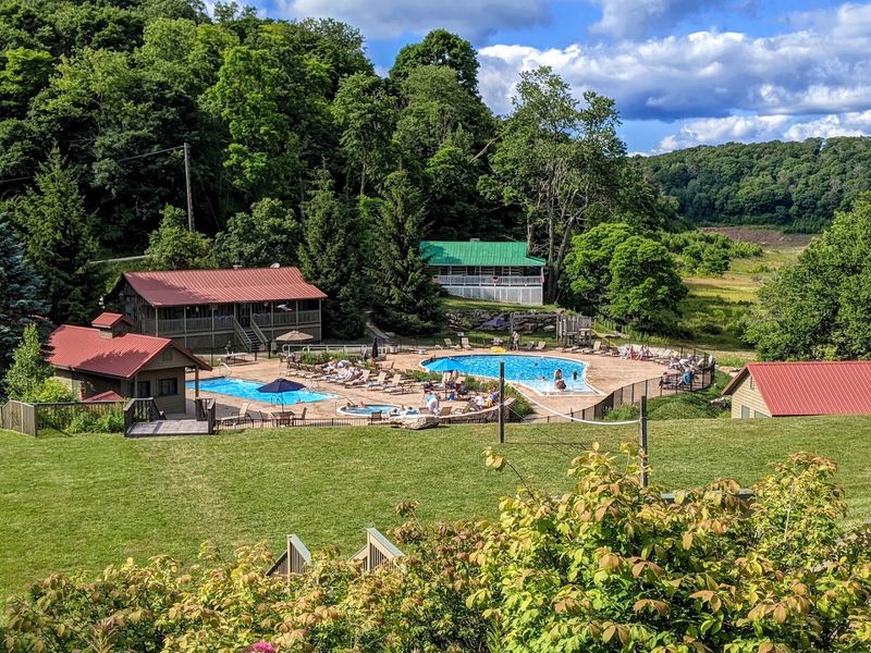 Mountain Lake Lodge &mdash; Pembroke