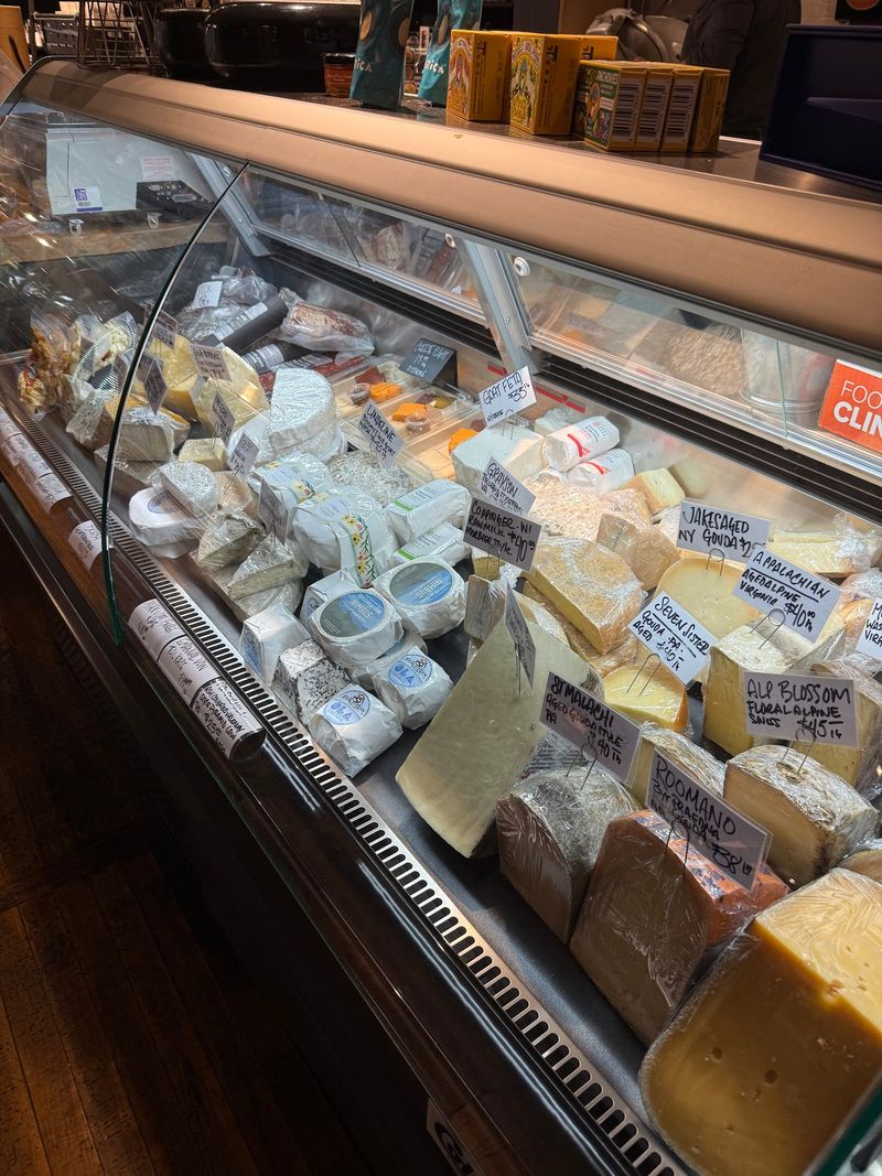 Busy Tables and Fresh Finds in Easton
