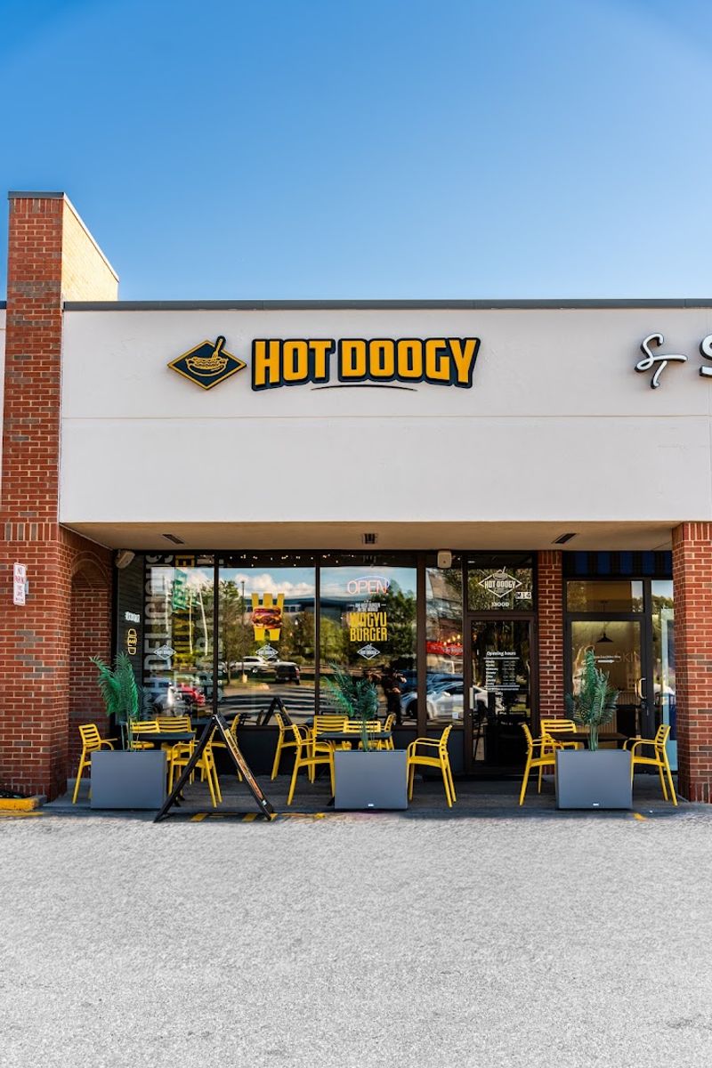 Hot Doogy &ndash; Natick