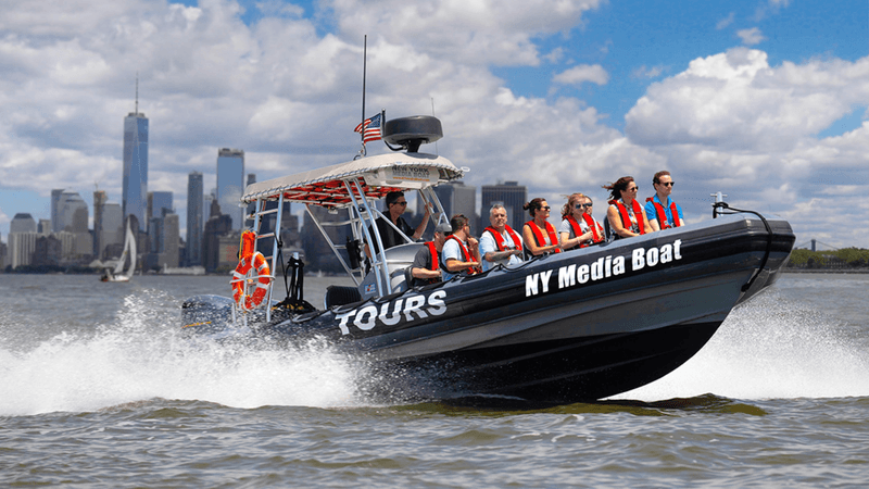 New York Media Boat