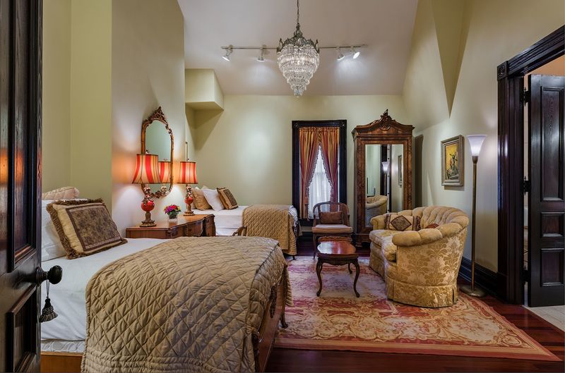 The Inn at 97 Winder &ndash; Detroit