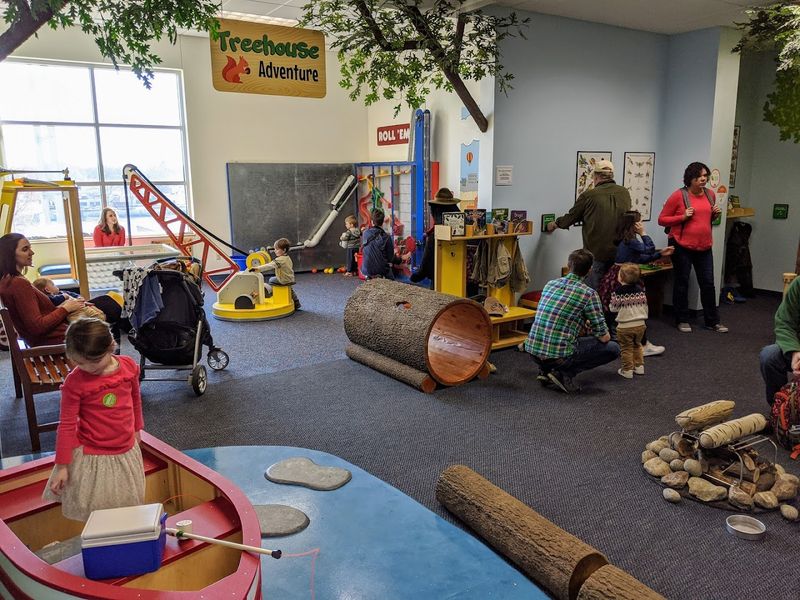 Discovery Center Museum (Rockford)