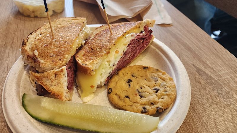 Davis Bakery & Delicatessen - Woodmere, Cuyahoga County