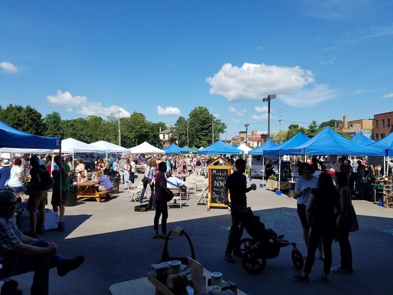 Marquette Downtown Farmers Market &mdash; Marquette, MI