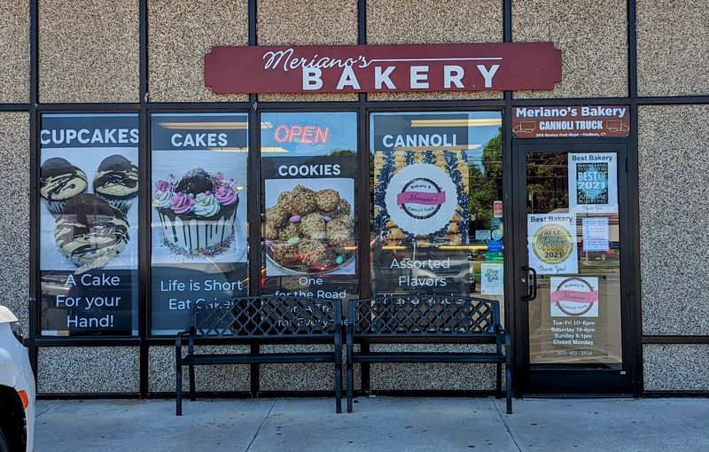 Meriano's Bake Shop & Cannoli Truck &mdash; Madison