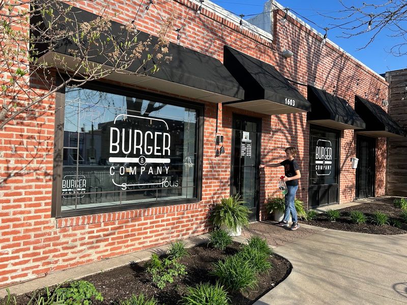 Burger and Company — Spirit Lake