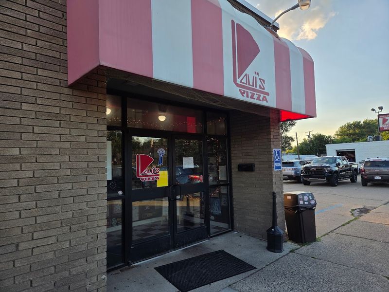 Loui's Pizza