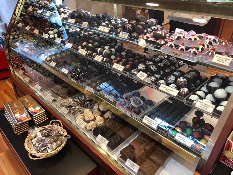 Wythe Candy & Gourmet Shop - Williamsburg