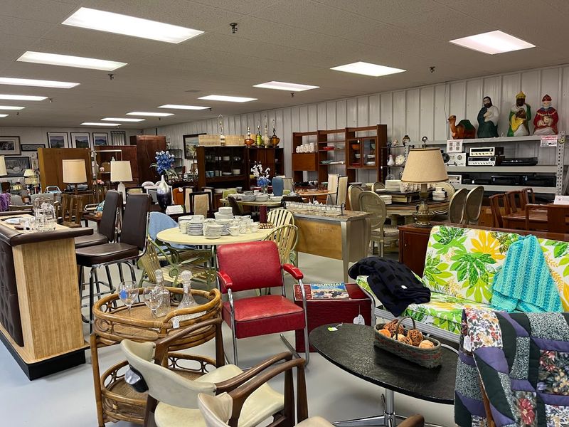 Heart & Soul Treasures Flea Market