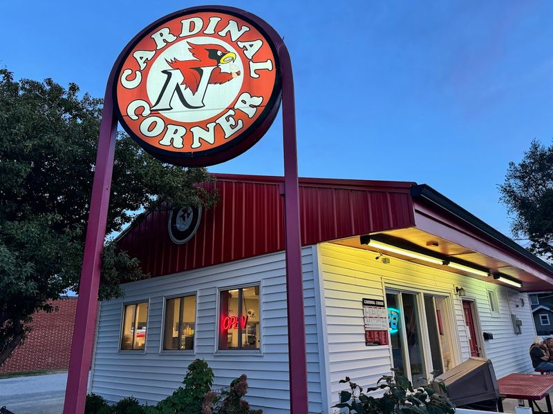 Cardinal Corner - Newton