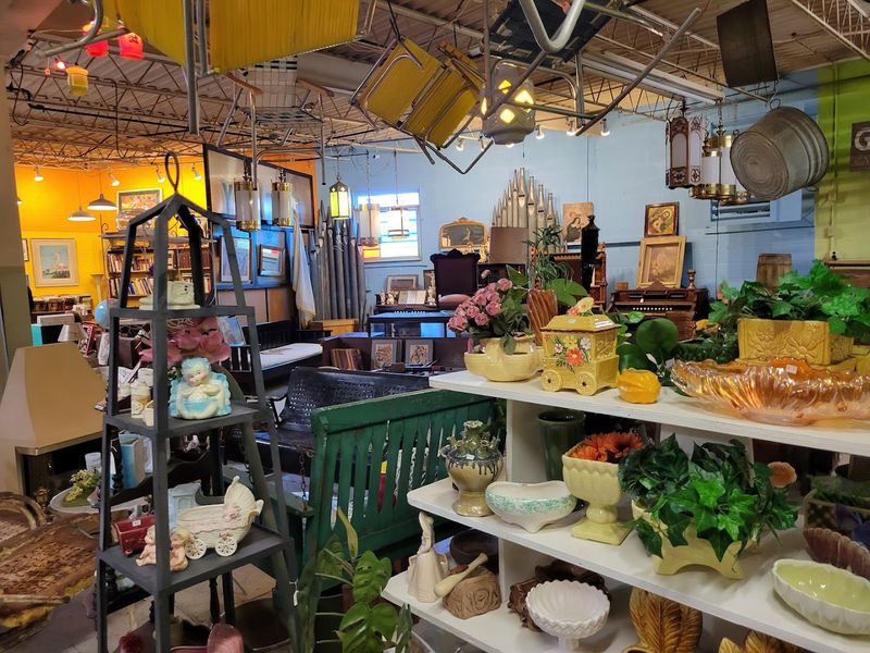 The Massive Warehouse Packed With 20,000+ Square Feet of Finds
