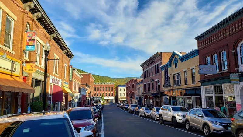 Berkshire Scenic Drive (Route 7) - Great Barrington to Williamstown