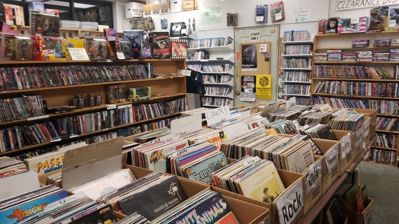 Vinyl Records and CDs for the Music Collector's Soul