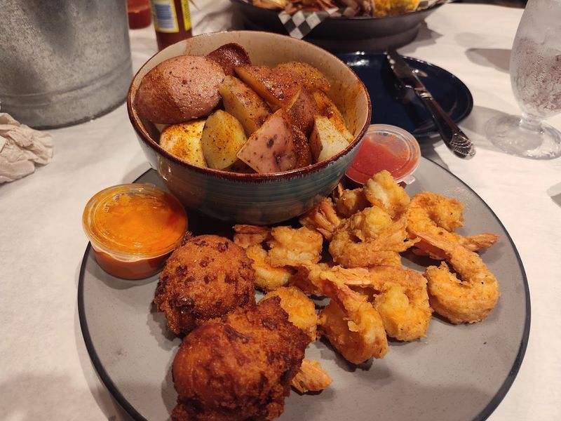 Mr Shucks Seafood — St. Simons Island
