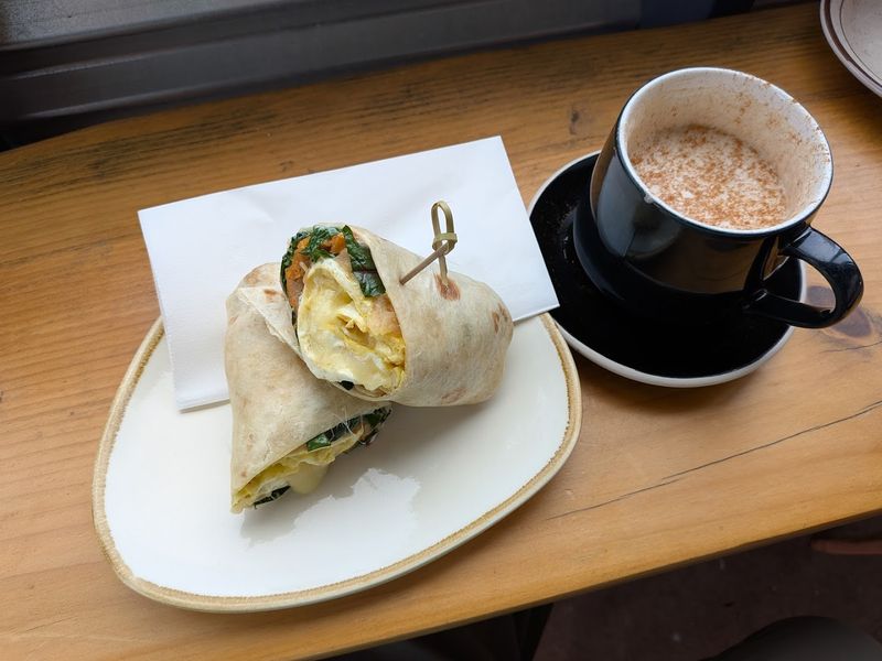 Red Rooster Coffee Roaster & Caf&eacute; - Floyd