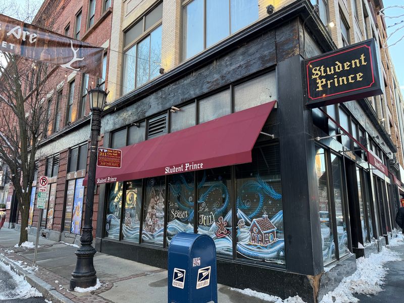 Student Prince Cafe & The Fort - Springfield